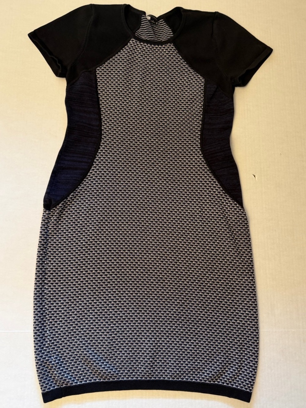 Ann Taylor Black and‎ White Textured Sheath Dress Sz-S. H3